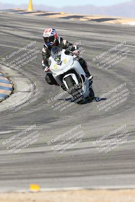 media/Dec-01-2025-Moto Forza (Mon) [[2daa91e15f]]/2-Intermediate Group/Session 2 (Turns 9 and 10)/